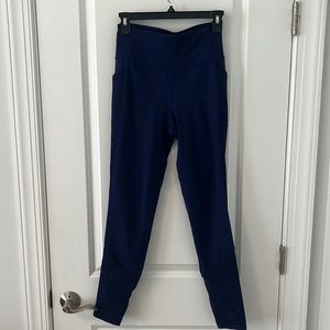 Lululemon Size 6 Mesh size pocket leggings Navy Blue